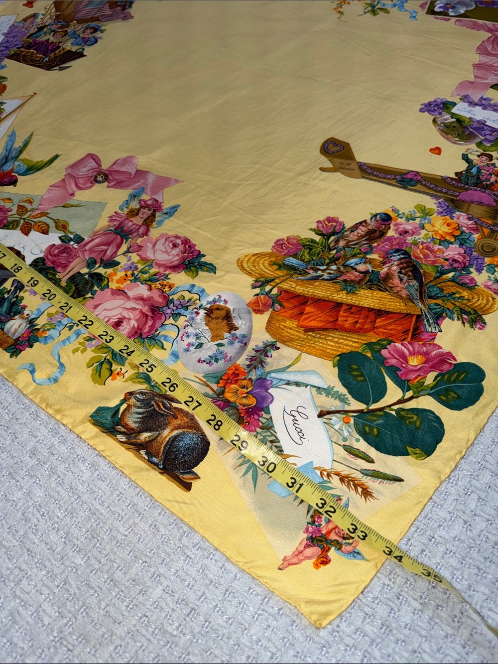 Rare Authentic Gucci Silk Floral Scarf  Whimsical Yellow Animals Hearts Ribbon - Picture 14 of 17